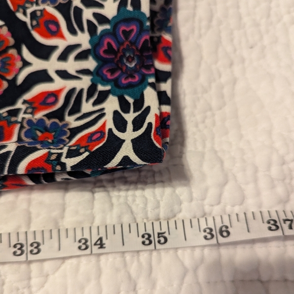 Old Navy pixie pants size 12 FUN PRINT! - Picture 4 of 6